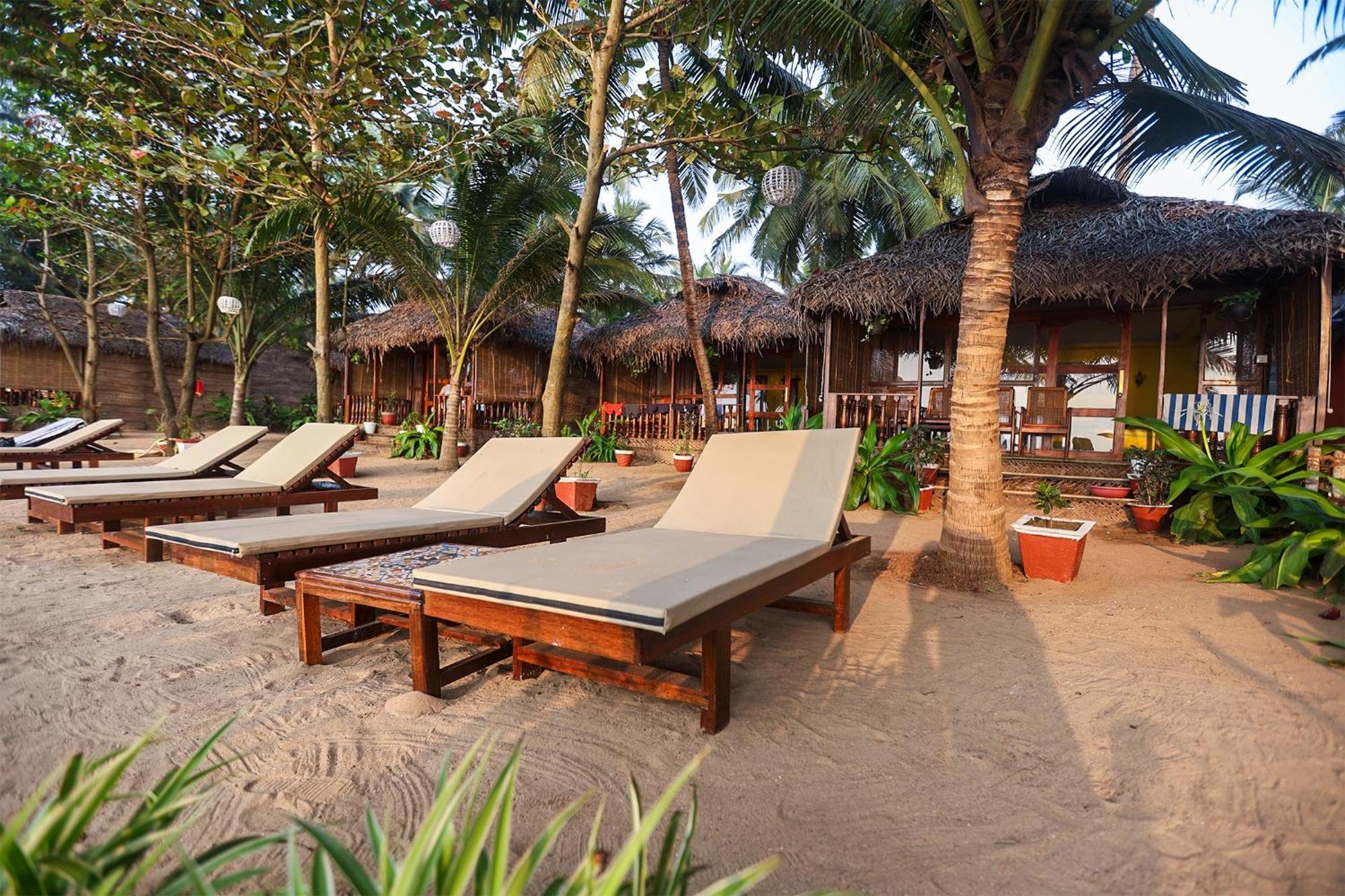 Mariposa Beach Grove Agonda Buitenkant foto